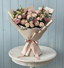 Букет цветов из:  Розы и Лизиантусы в Завьялово