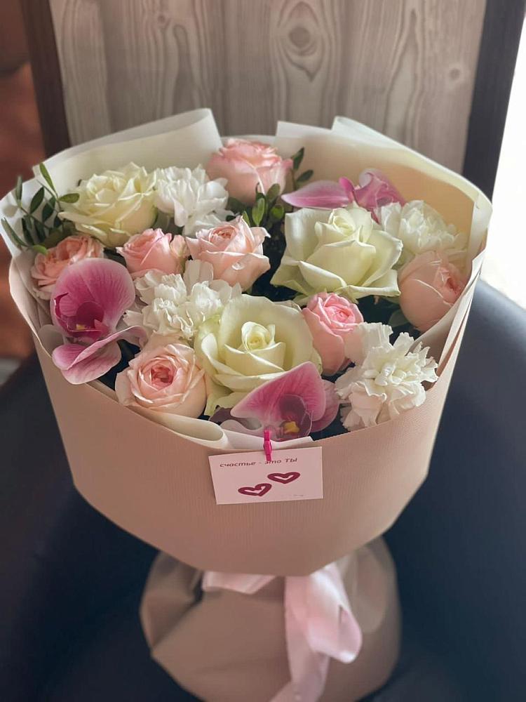 Букет цветов из: Орхидеи, Розы и Гвоздики в Завьялово