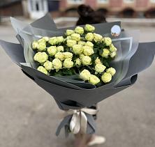 Букет Белые кустовые розы Солинеро в Завьялово