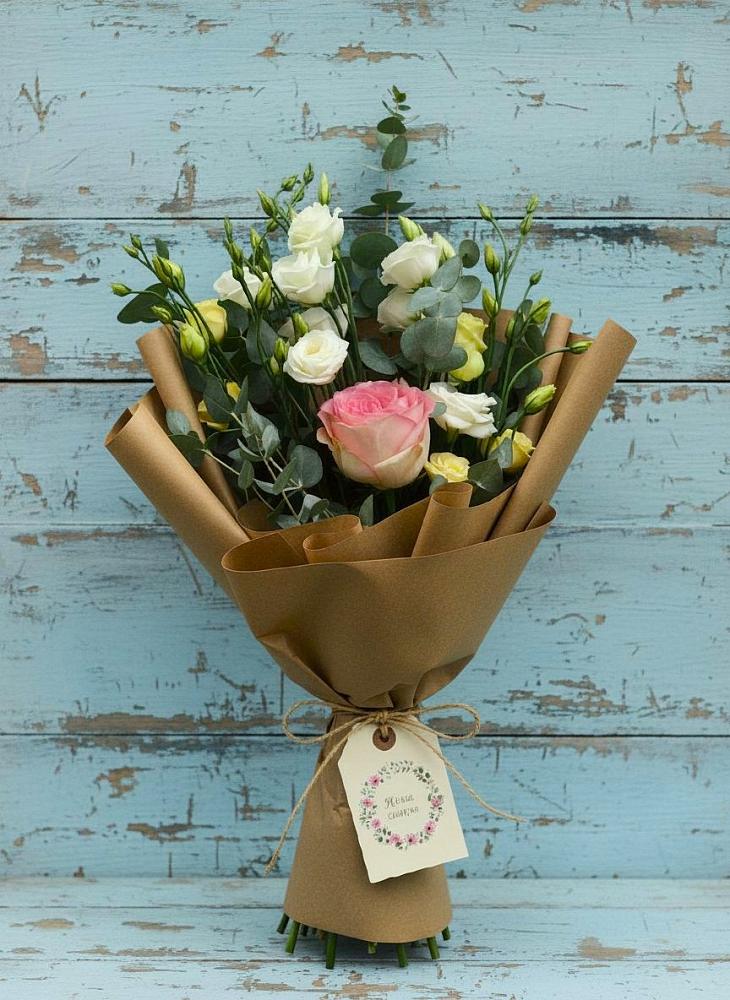 Букет цветов из: Розы и Лизиантусы в Завьялово