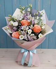 Букет цветов из:  Лизиантусы, Розы, Альстромерии и Гипсофила в Завьялово