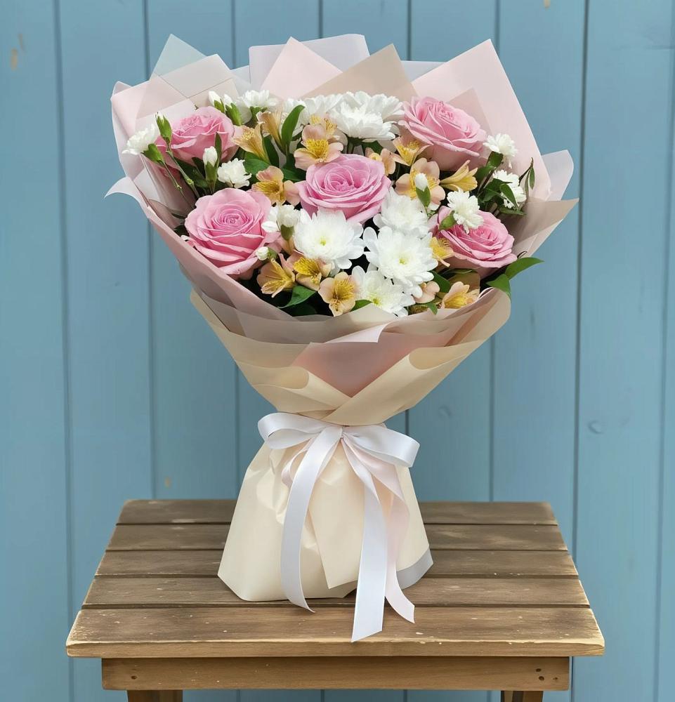 Букет цветов из: Гвоздики, Орхидеи и Розы в Завьялово