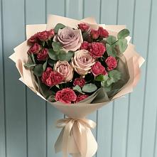 Букет цветов из:  Гвоздики и Розы в Завьялово